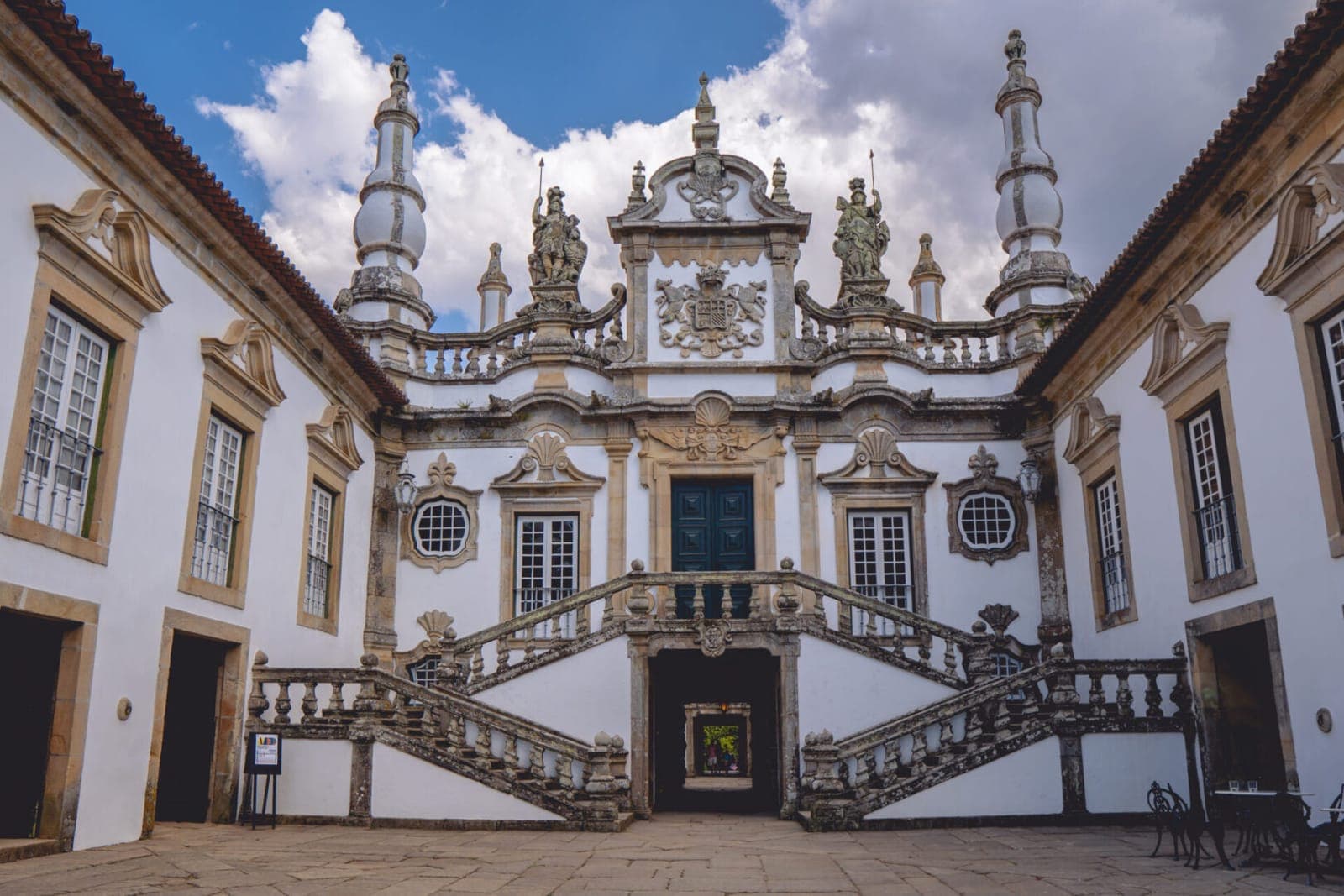 The double staircase of the Palácio de Mateus.